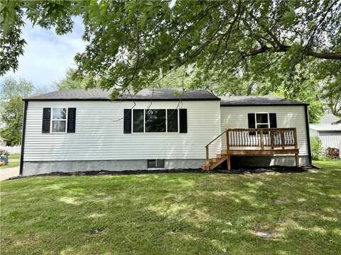 305 S 2nd Street, Savannah, MO 64485