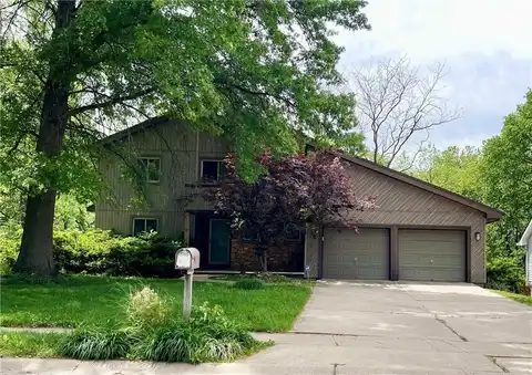 3140 Lakeview Circle, Leavenworth, KS 66048