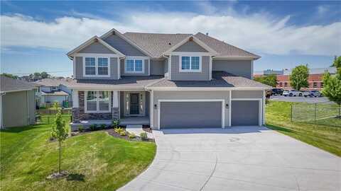 5822 McCormick Drive, Shawnee, KS 66226