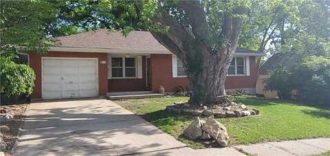 215 Cedar Street, Liberty, MO 64068