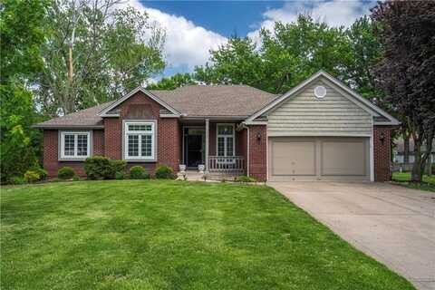 7803 NW Lynns Lane, Weatherby Lake, MO 64152