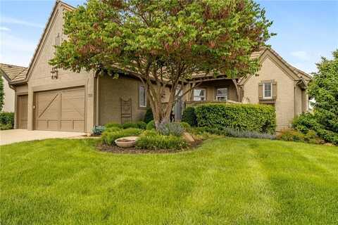 15201 Catalina Street, Leawood, KS 66224