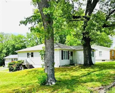 1804 Garland Street, Leavenworth, KS 66048