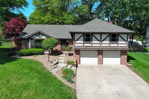 3122 Lakeview Circle, Leavenworth, KS 66048