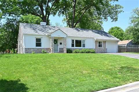 7554 Booth Drive, Prairie Village, KS 66208