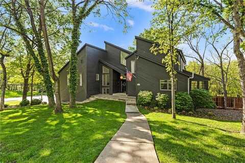 1501 NW Timberline Court, Blue Springs, MO 64015