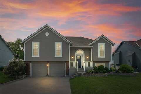 411 Bayview Drive, Raymore, MO 64083
