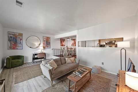 470 W 104th Street, Kansas City, MO 64114