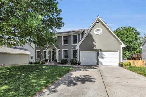 2007 NE Newport Court, Blue Springs, MO 64014