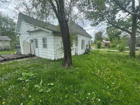 121 E Truman Street, Marceline, MO 64658