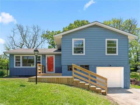 4905 E 40th Place, Kansas City, MO 64130