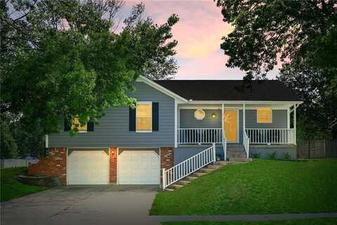 2322 NW 4th Street Place, Blue Springs, MO 64014