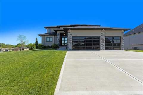 1113 Hummingbird Court, Greenwood, MO 64034