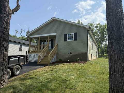 1024 D ST, WAYNESBORO, VA 22980