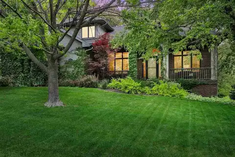 830 Highland Park Ave, Coralville, IA 52241