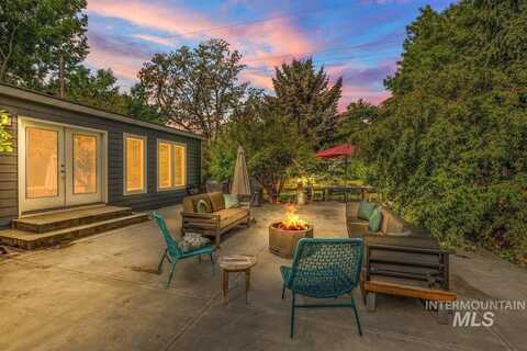 3615 N Hawthorne Dr, Boise, ID 83703
