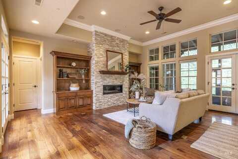 10053 W Tributary Ln, Garden City, ID 83714