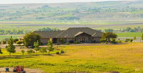 1270 Hillcrest Dr., Vale, OR 97918