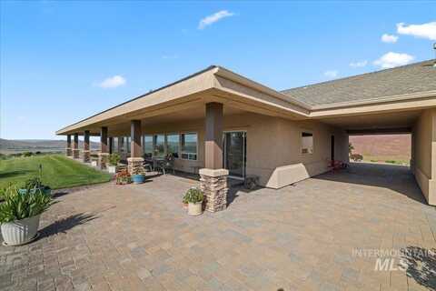 1270 Hillcrest Dr., Vale, OR 97918
