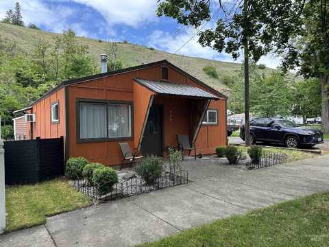 408 E Main Street, Kendrick, ID 83537