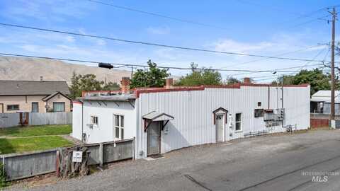 1156 13th St, Clarkston, WA 99403