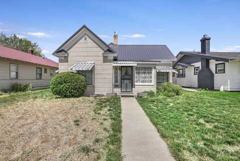 411 E 6th Ave, Twin Falls, ID 83301