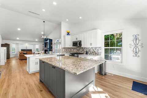 3832 W Aspen Creek Ct, Meridian, ID 83642