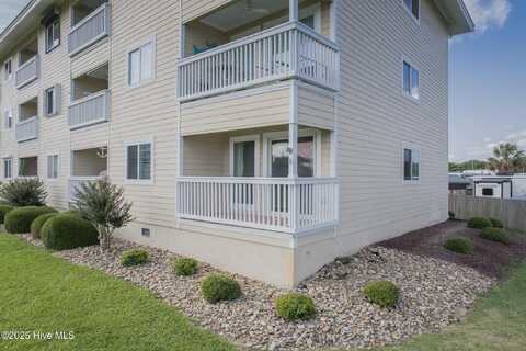 650 Cedar Point Boulevard, Cedar Point, NC 28584