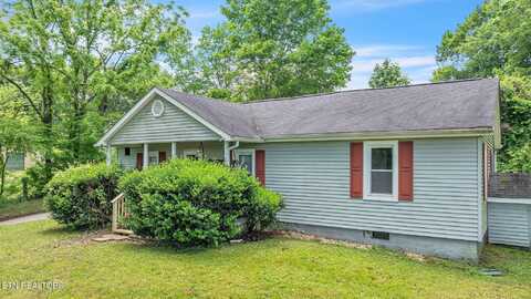 401 Offutt Spur Rd, Rocky Top, TN 37769