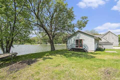1370 E 700 S, Wolcottville, IN 46795