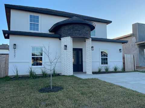 5527 Conroe St, Laredo, TX 78046