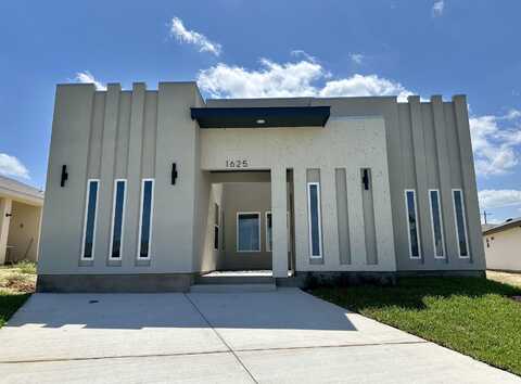 1625 Tutor Dr., Laredo, TX 78046