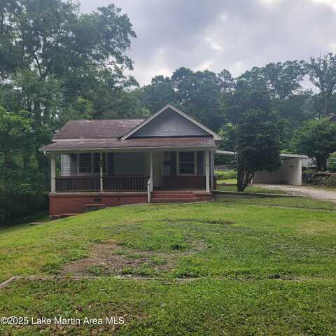 470 Dogwood Ave, Alexander City, AL 35010