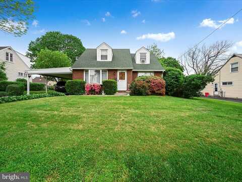 3739 CLEARWATER LN, BROOKHAVEN, PA 19015