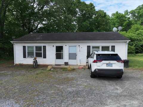 801-803 Henry Street, Gretna, VA 24557