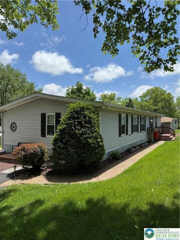 18 Springridge Road, Moore Twp, PA 18014
