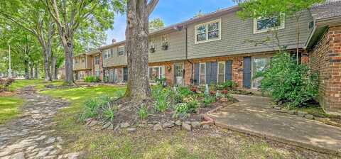 1731 HOBBITS GLEN, Germantown, TN 38138