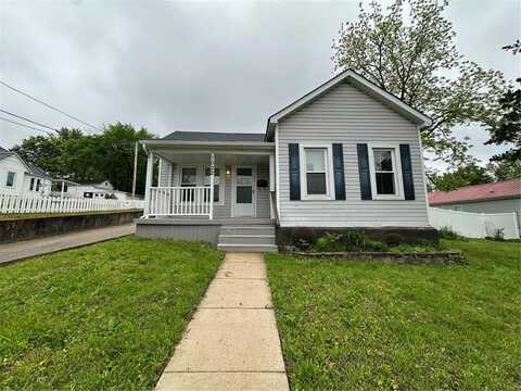 1022 S Second St, De Soto, MO 63020