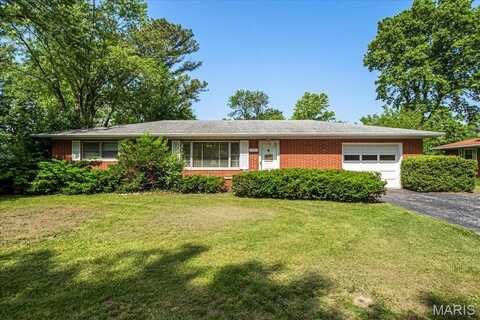 29 Mark Drive, Fairview Heights, IL 62208