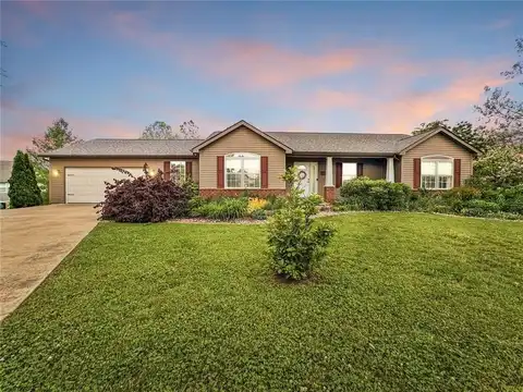 106 Juliana Court, Columbia, IL 62236