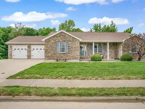 117 W Woodland Ridge, Valmeyer, IL 62295
