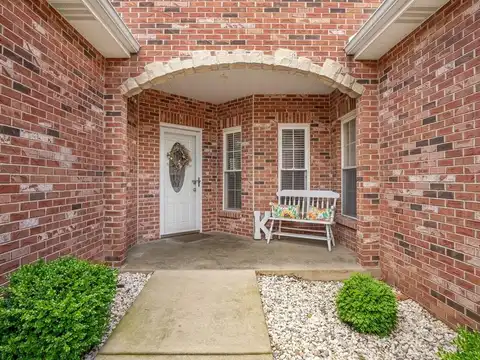 1569 Ghent Road, Columbia, IL 62236