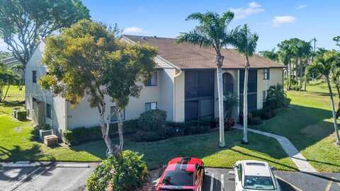 512 Shady Pine Way, Green Acres, FL 33415