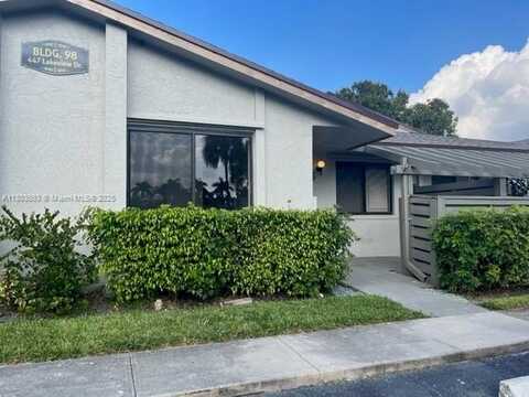 447 Lakeview Dr, Weston, FL 33326