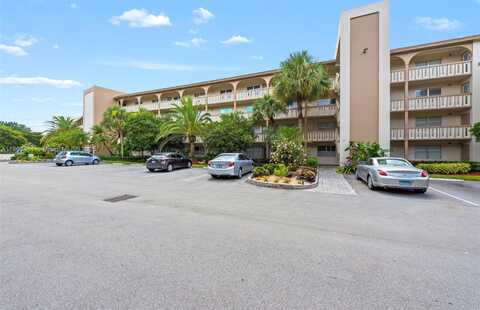 2305 Lucaya Ln, Coconut Creek, FL 33066
