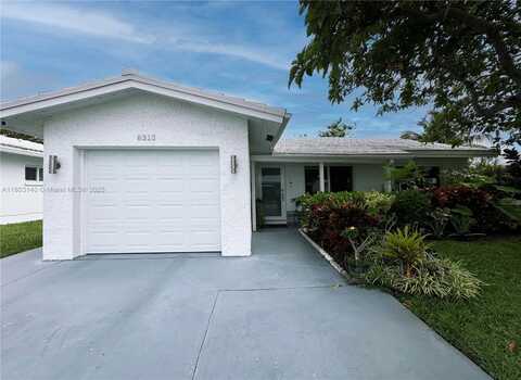8313 NW 59th Pl, Tamarac, FL 33321