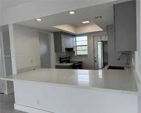 1333 E Hallandale Beach Blvd, Hallandale Beach, FL 33009