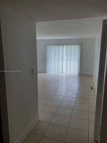 15225 NE 6th Ave, Miami, FL 33162