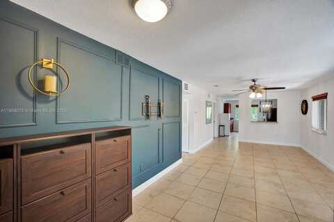 6235 SW 47th Mnr, Davie, FL 33314