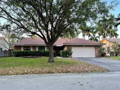 6641 NW 52nd St, Coral Springs, FL 33067
